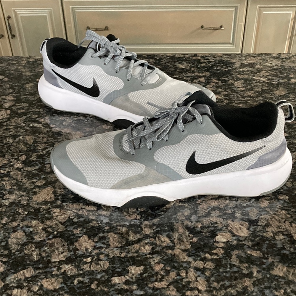 NIKE CITY REP TR TRAINING SHOES SIZE 12